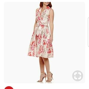 Jessica Howard Lovely Floral dress